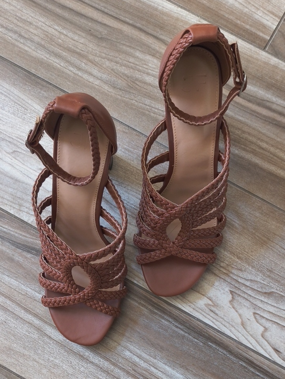 Heels🤎 - Picture 5 of 6